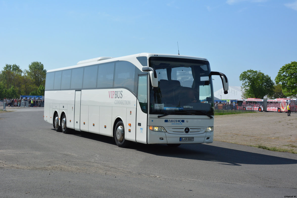 28.04.2018 | Brandenburg - Schönefeld (ILA) | Mercedes Benz Tourismo | VIP Bus Connection GmbH & Co. KG | B-KM 8887 |
