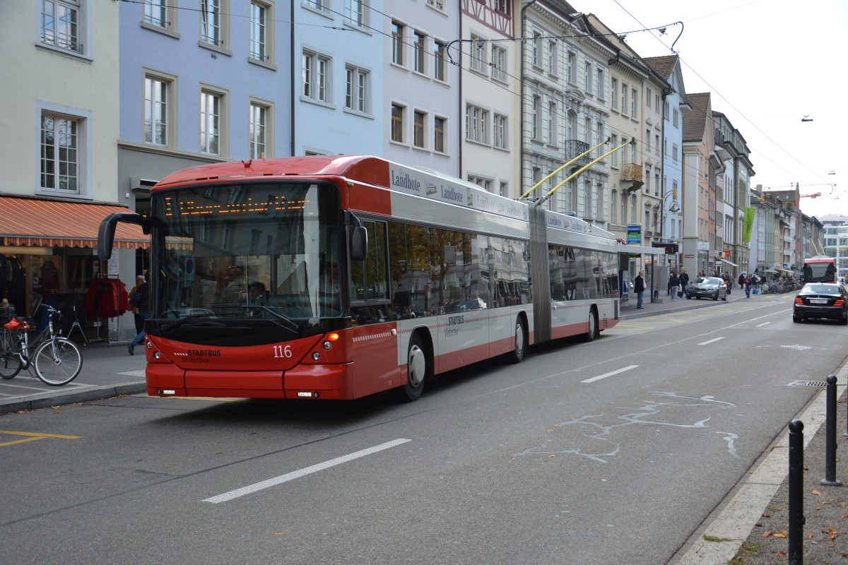 Am 14.10.2015 fährt dieser Hess O-Bus mit der Nummer  116  auf der Linie 1. Aufgenommen  an der Stadthausstrasse Winterthur.
