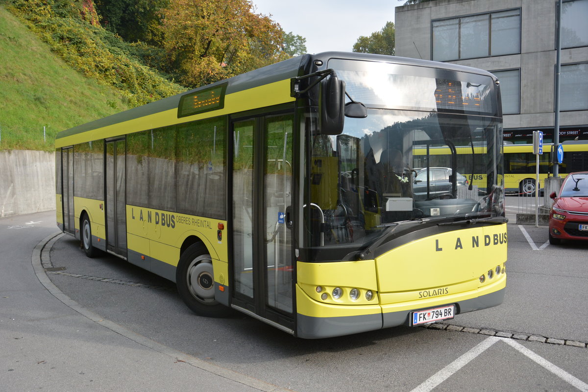Am 17.10.2015 steht dieser Solaris Urbino 12 (FK-794BR) am Busbahnhof in Feldkirch.
