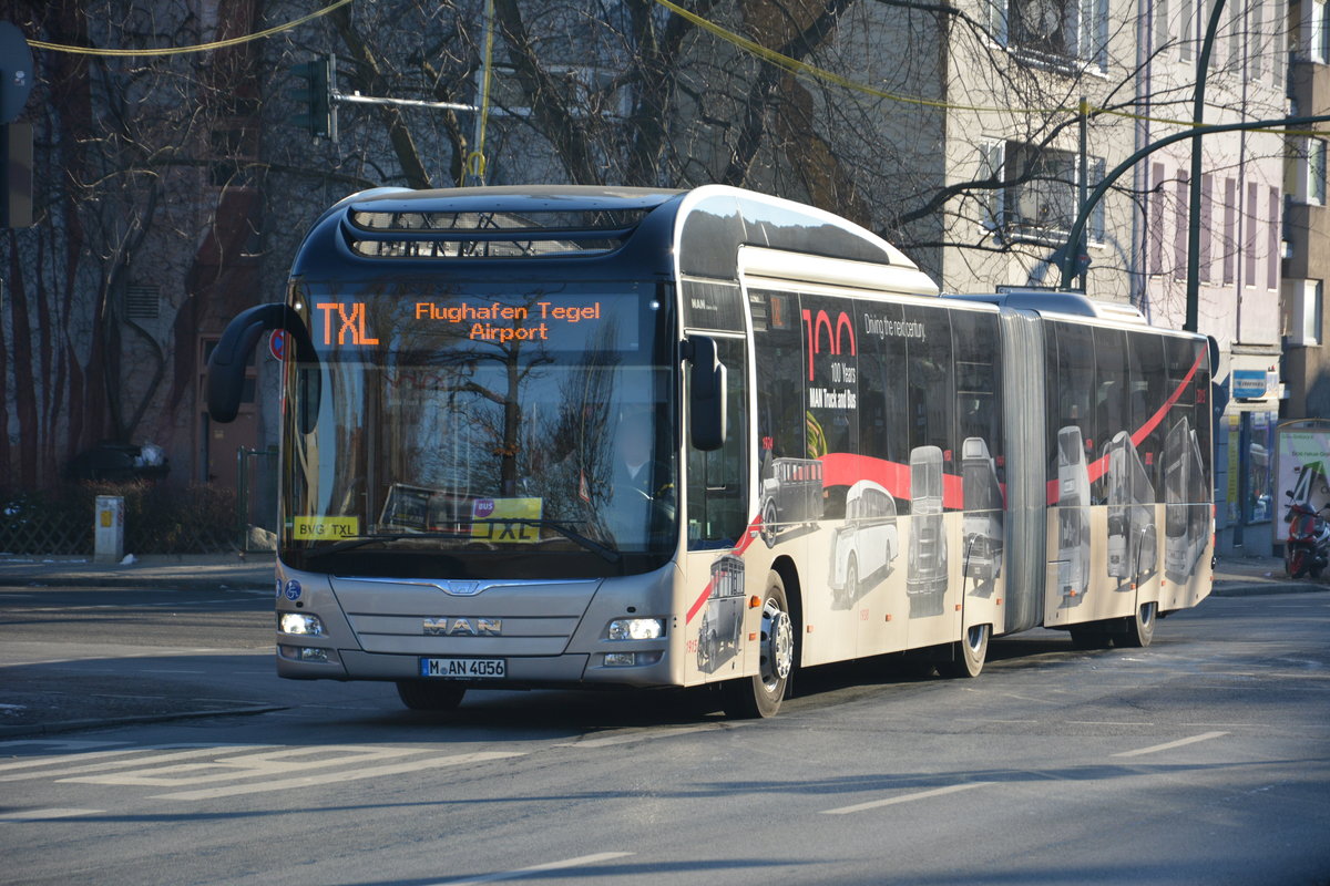 Am 22.01.2016 fährt M-AN 4056 auf der Linie TXL zum Flughafen Tegel. Aufgenommen wurde ein MAN Lion's City GL / S-Bahnhof Beusselstraße. 