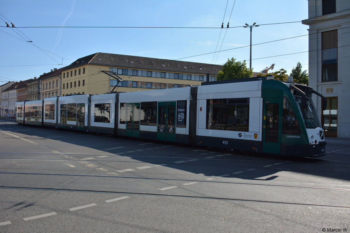 Am 26.07.2018 fuhr diese Siemens Combino  413 / Lichterfelde  auf der Linie 96 durch Potsdam. 