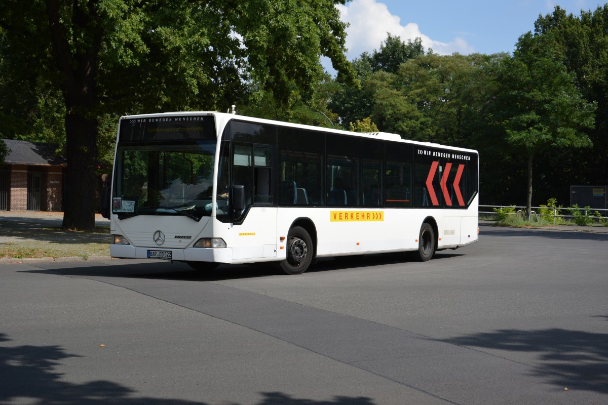 BAR-DD 522 fährt am 03.08.2014 für die S-Bahn Berlin Schienenersatzverkehr zwischen S-Bahnhof Olympiastadion und Rathaus Spandau. Aufgenommen wurde ein Mercedes Benz Citaro / Glockenturmstraße Berlin.
