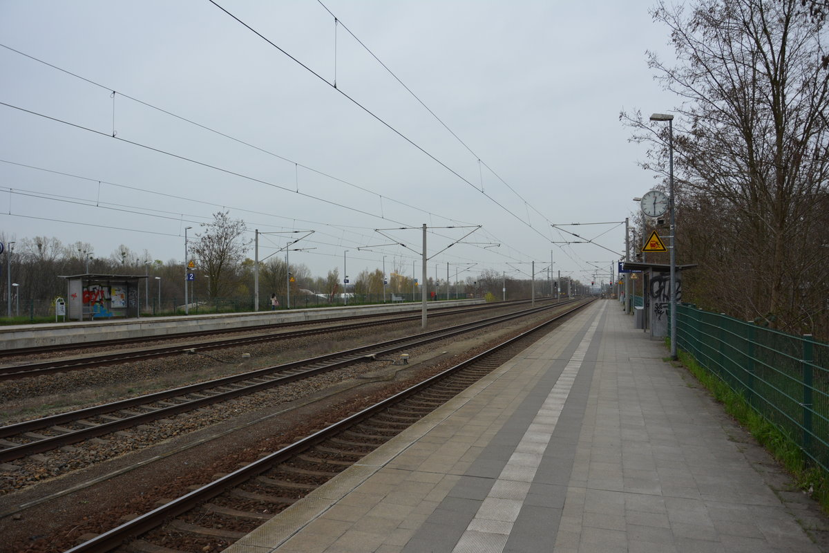 Blick auf den Bahnhof Teltow. Aufgenommen am 12.04.2016.