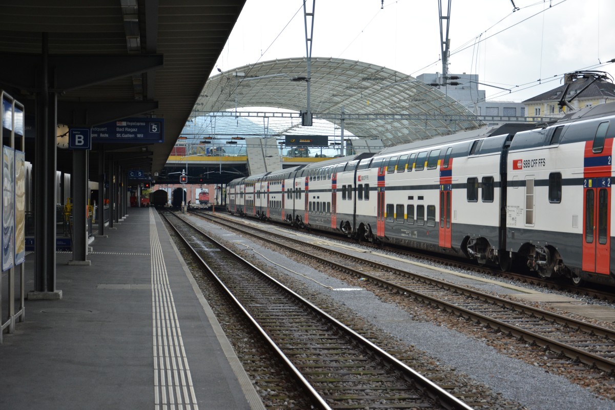 Blick auf die Gleise vom Bahnhof Chur. Aufgenommen am 16.10.2015.
