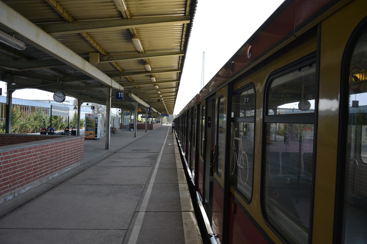 Blick in den Bahnhof Schönefeld Flughafen. Aufgenommen am 12.04.2015.
