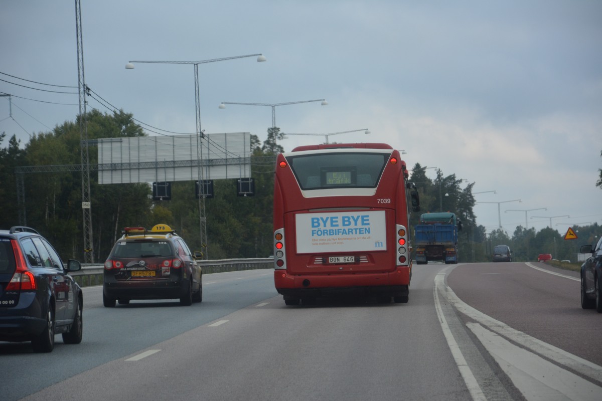 BON 646 auf Betriebsfahrt auf der Autobahn E4 vor Stockholm. Aufgenommen am 10.09.2014.
