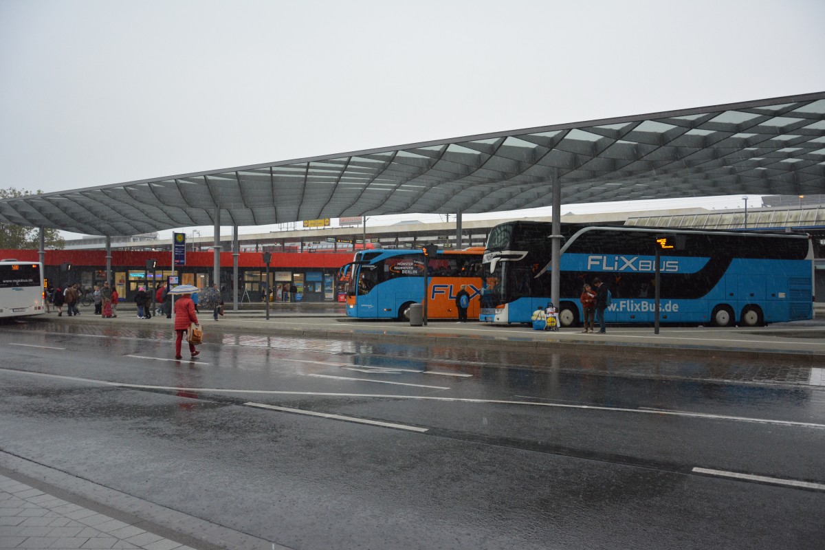 Bushaltestelle , Hannover Busbahhnhof am 07.10.2014.