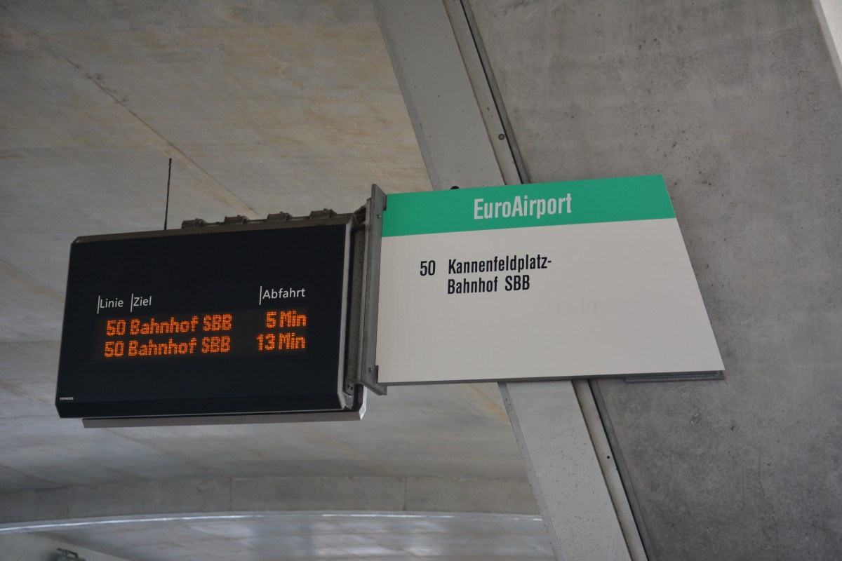 Bushaltestelle EuroAiport. Aufgenommen am 13.10.2015.