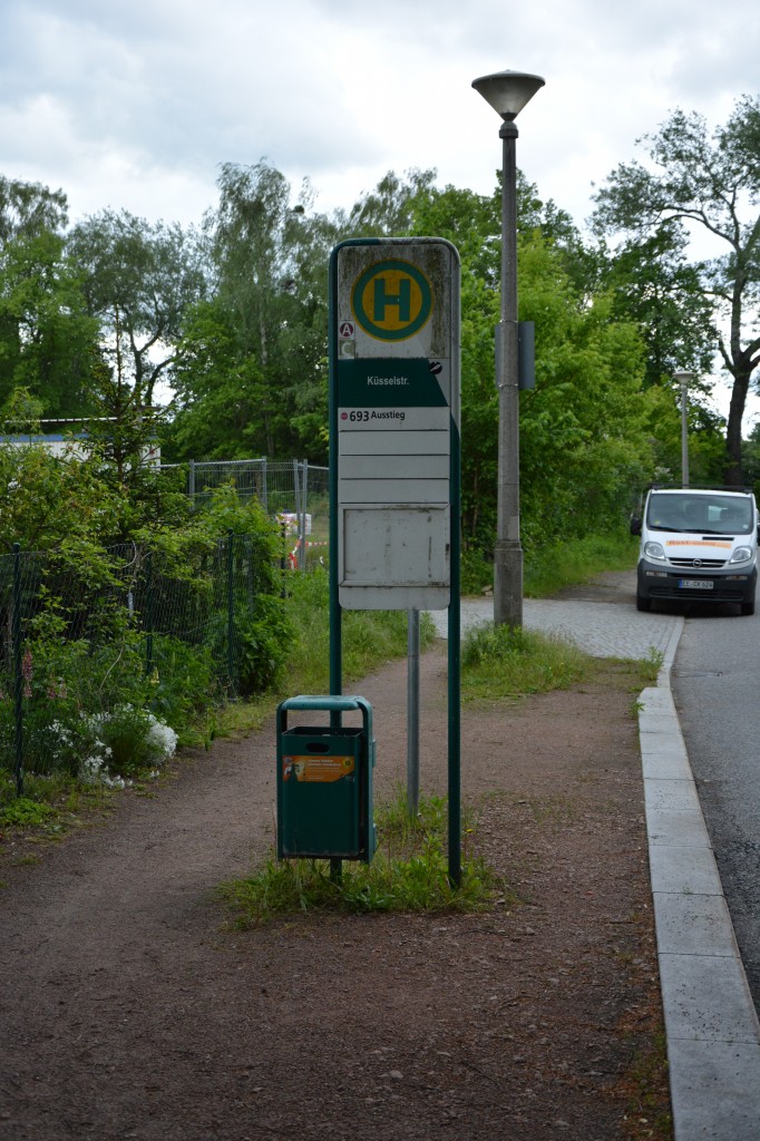 Bushaltestelle Potsdam, Ksselstrae. Aufgenommen am 11.05.2014.
