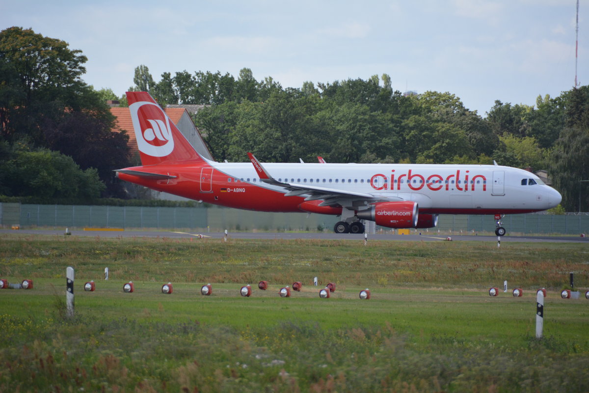 Datum: 11.08.2016
Uhrzeit: 10:43
Von: TXL - Berlin
Nach: IBZ - Ibiza 
Flugnummer: AB3440
Flugzeug: Airbus A320-214
Registration: D-ABNQ
Airline: Air Berlin
Aufnahmeort: Meteorstraße Berlin 