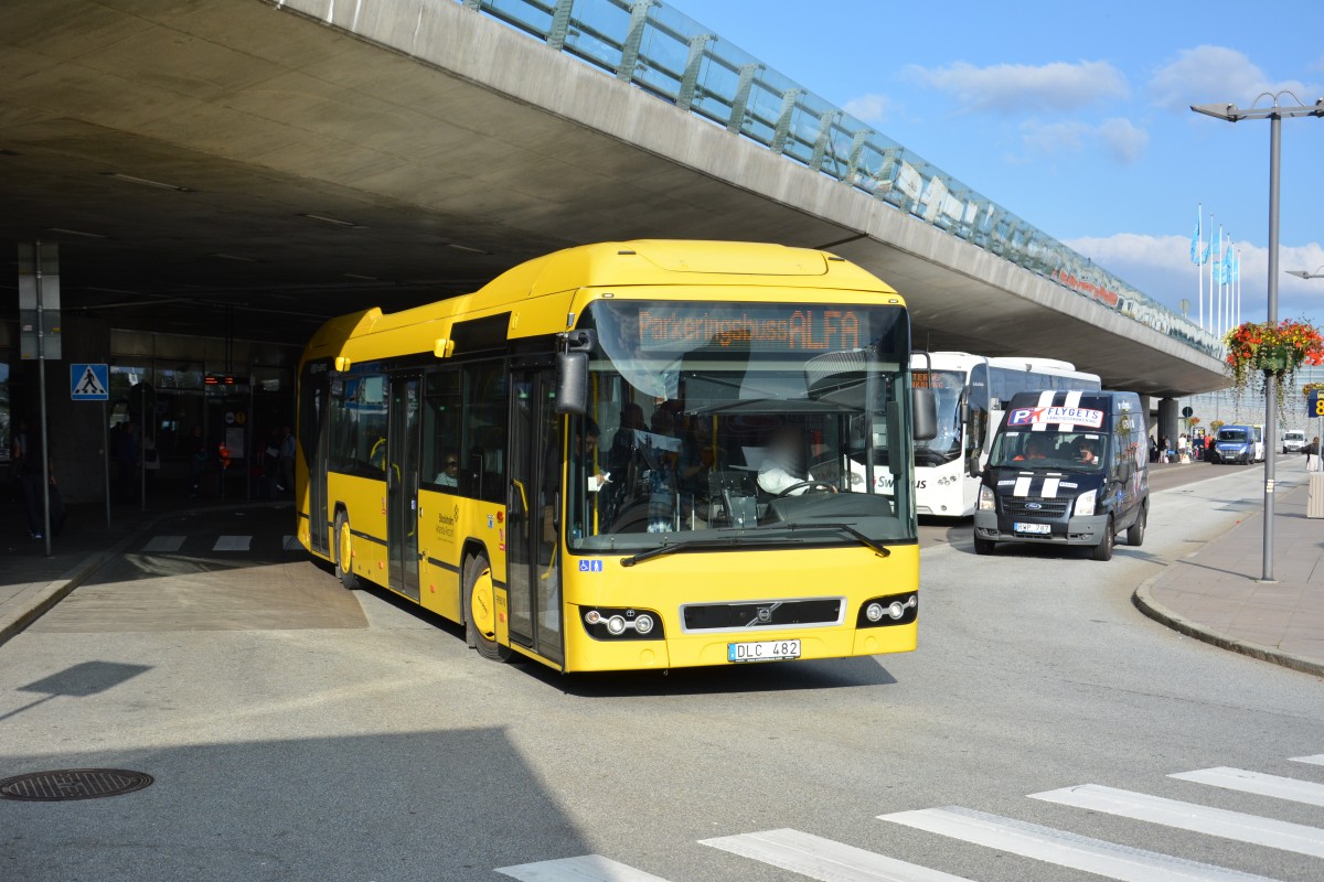 DLC 482 am Arlanda Flughafen Stockholm. Aufgenommen am 13.09.2014.