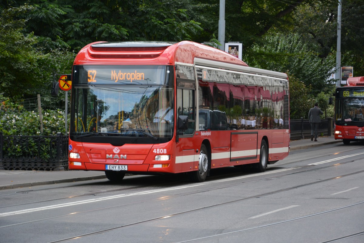 EHY 833 (Man Lion's City Hybrid) aufgenommen am 16.09.2014 in der Innenstadt von Stockholm.