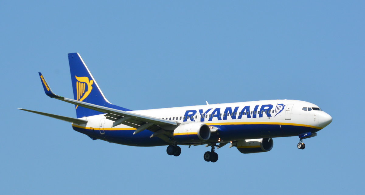 Flugzeug: Boeing 737-8AS
Airline: Ryanair
Kennung: EI-EVW
Flug: FR4731
Von: Mailand (BGY) 
Nach: Berlin (SXF)