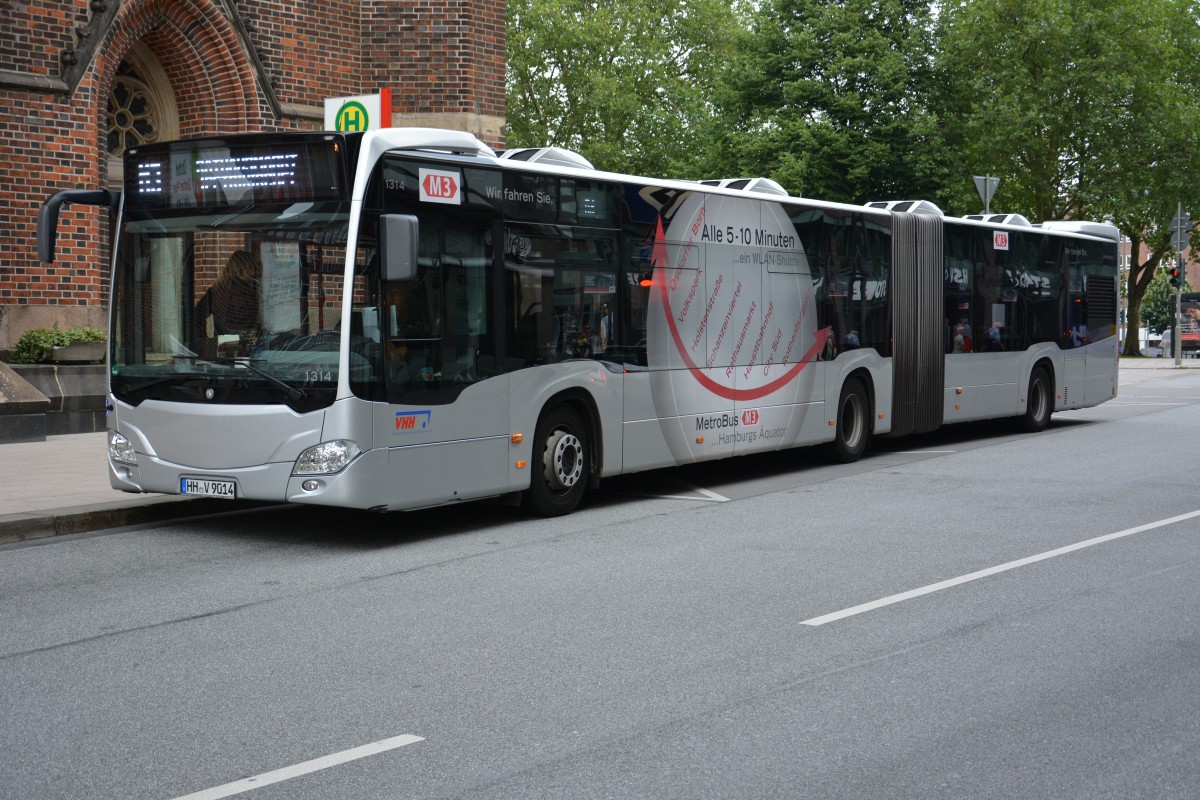 HH-V 9014 fährt am 11.07.2015 auf der Linie M3. Aufgenommen wurde ein Mercedes Benz Citaro 2. Generation / VHH / Hamburg Rathausmarkt - Petrikirche.
