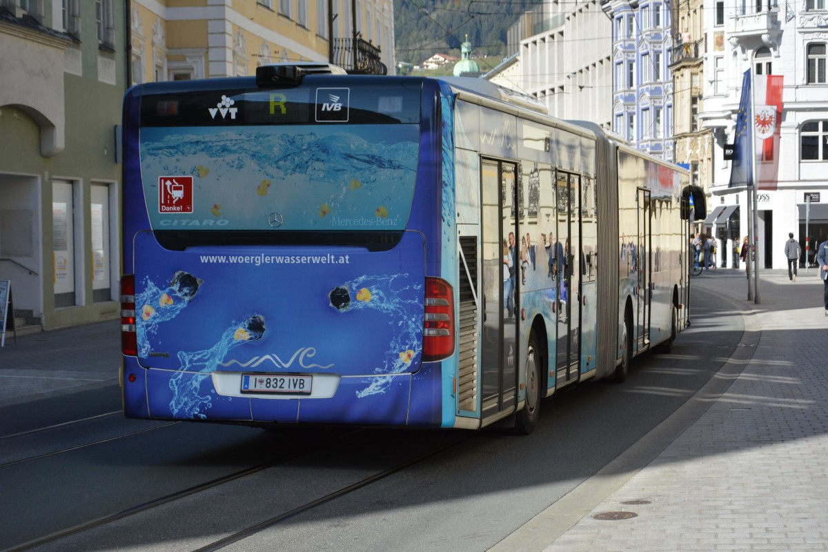 I-832IVB fhrt am 12.10.2015 durch Innsbruck. Aufgenommen wurde ein Mercedes Benz Citaro G Facelift.
