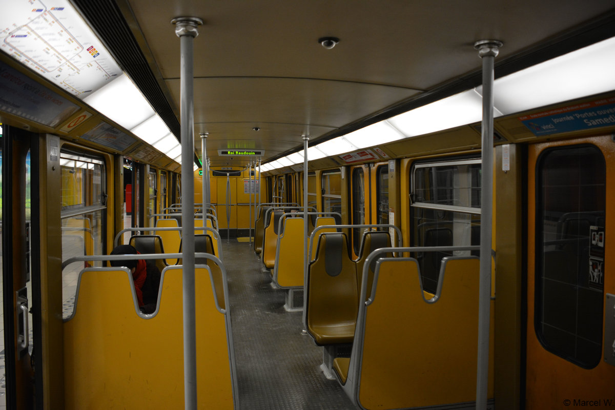 Innenraum eines U-Bahn Wagen in Brüssel. Aufgenommen am 05.02.2018.