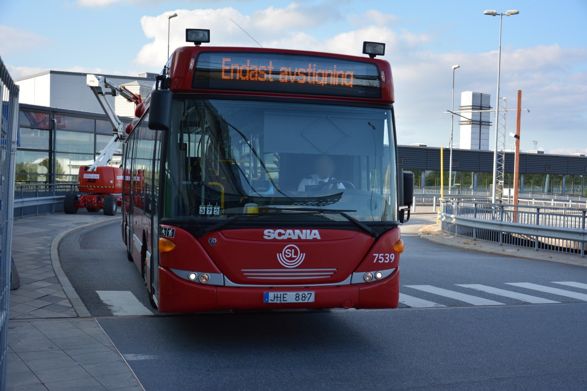 JHE 887 hat nun sein Ziel den Flughafen Arlanda erreicht. Aufgenommen am 13.09.2014.