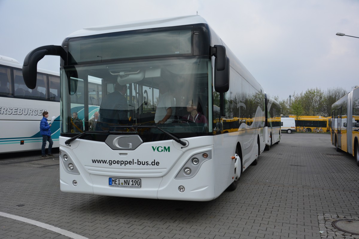 MEI-NV 190 steht am 06.04.2014 auf den Betriebshof in Dresden Gruna. Aufgenommen wurde ein go4city der Firma Göppel. 