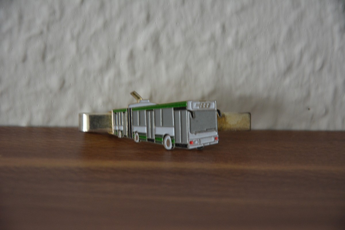 O-Bus Krawattennadel aus Eberswalde.