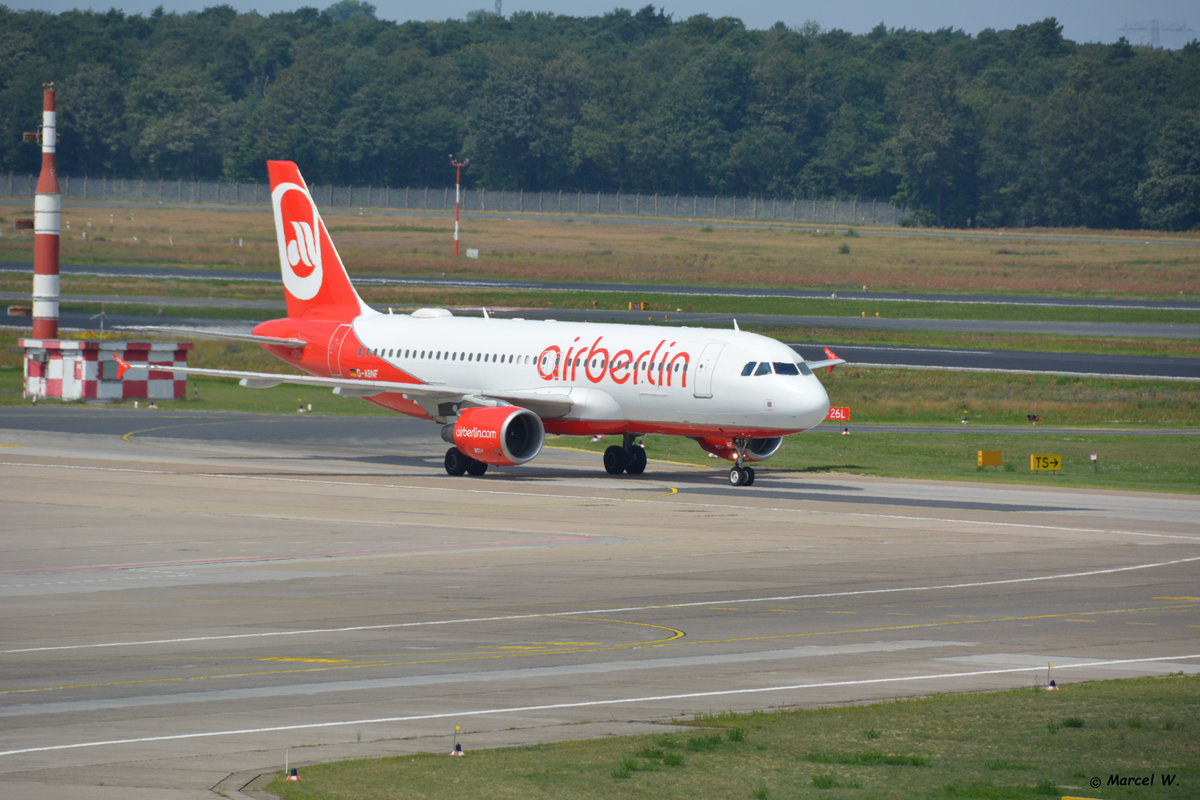 Ort: Berlin Tegel
Flugzeug: Airbus A320
Airline: Air Berlin
Registration: D-ABNF