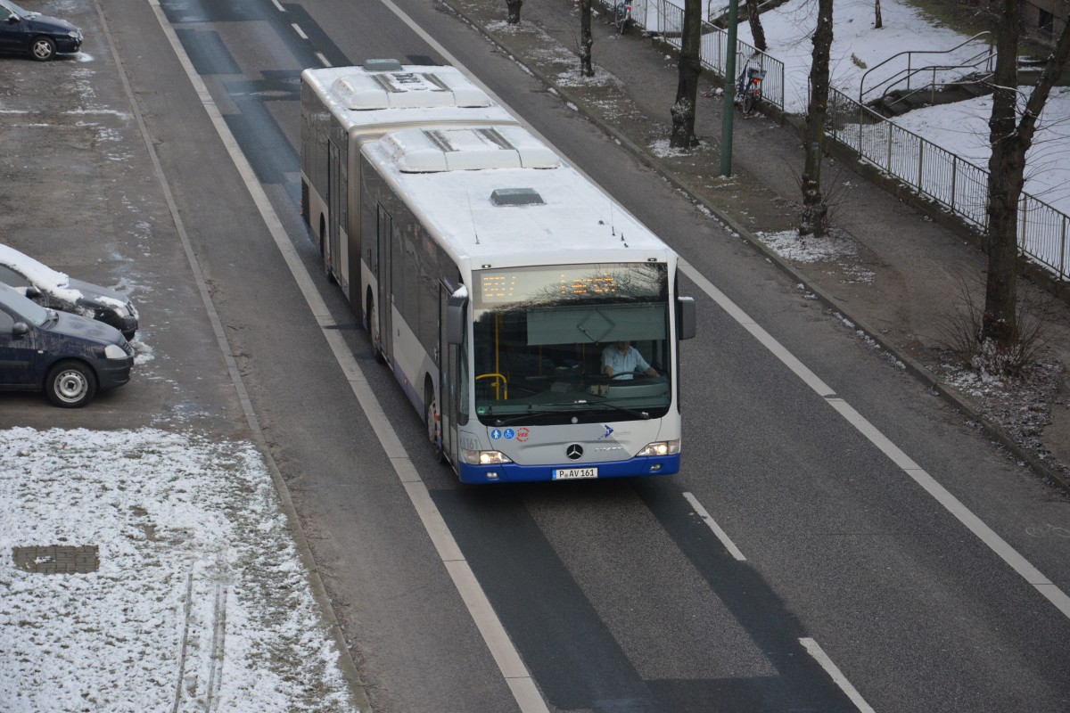 P-AV 161 (Betriebshof Potsdam) fährt am 27.12.2014 auf der Linie 607 nach Ferch. Aufgenommen wurde ein Mercedes Benz Citaro, Potsdam Brauhausberg.