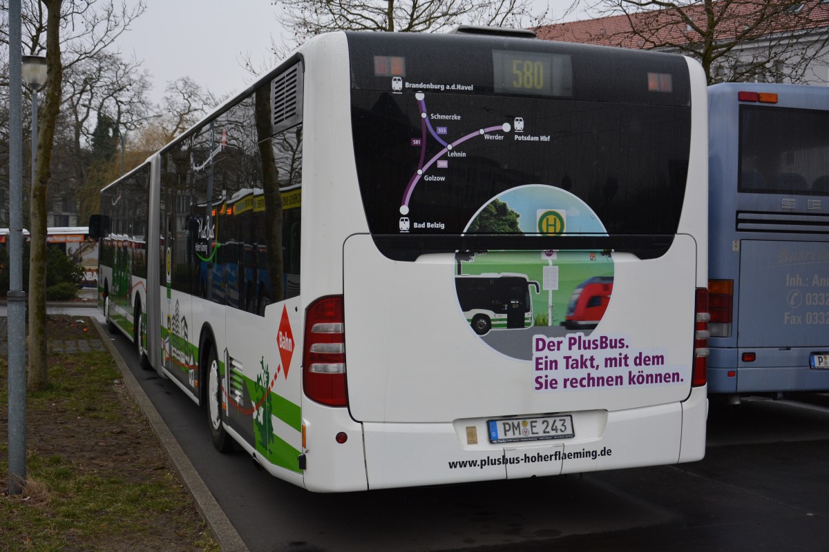 PM-E 243 (Mercedes Benz Citaro G Facelift Ü) steht am 10.03.2015 und wartet auf sein Einsatz auf der Linie 580 nach Belzig. Aufgenommen am Hauptbahnhof in Potsdam. 