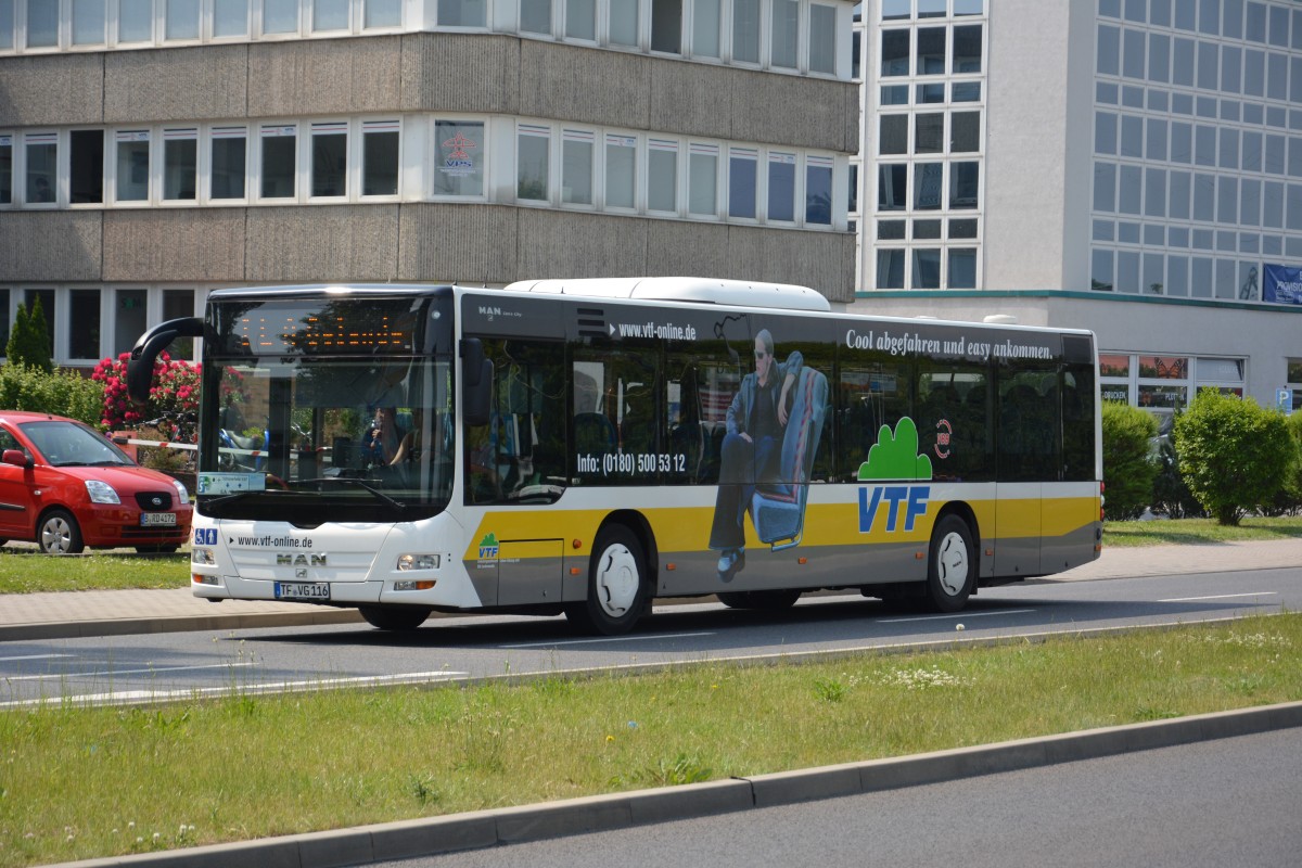 TF-VG 116 auf dem Weg zum S-Bahnhof Schönefeld. Aufgenommen am 23.05.2014.
