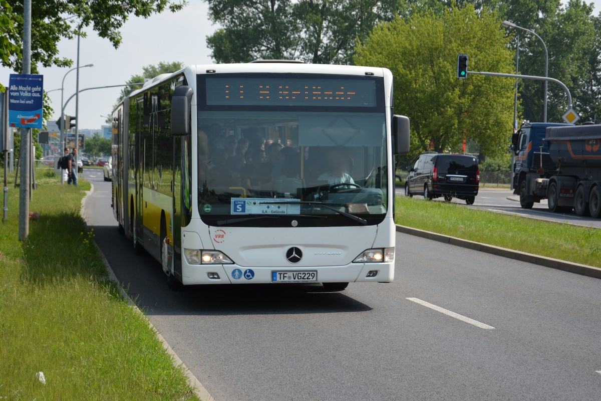 TF-VG 229 auf dem Weg zum ILA Gelände. Aufgenommen am 23.05.2014.