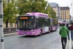 oerebro-laen-oerebro-stadsbuss-laenstrafiken/369541/ajt-758-ist-am-oerebro-slott AJT 758 ist am Örebro slott unterwegs. Aufgenommen am 08.09.2014.