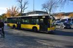 B-V 1475 ist am 08.11.2014 unterwegs auf der Linie 110 zur Hertzallee. Aufgenommen wurde ein Mercedes Benz O530, Berlin Zoologischer Garten.

