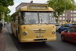 traditionsbus-gmbh/515035/50-jahre-busse-auf-der-kantstrasse '50 Jahre Busse auf der Kantstraße', so hieß es zur Traditionsfahrt 2016. Auch mit dabei B-DV 237H , Büssing E2U 62S. Aufgenommen an der Hertzalle / Berlin Zoologischer Garten.
