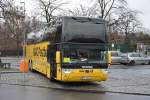 deutsche-post-mobility-adacpostbus/405076/hh-sq-610-steht-am-24122014-auf HH-SQ 610 steht am 24.12.2014 auf dem Hardenbergplatz in Berlin.
