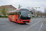 uecker-randow-bus/723858/13042019--berlin---schoeneberg- 13.04.2019 | Berlin - Schöneberg | unser roter bus | VG-B 64 | MAN Lion's Coach |