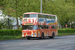  50 Jahre Busse auf der Kantstraße , so hieß es zur Traditionsfahrt 2016. Auch mit dabei B-Z 2329H, Büssing DE 71. Aufgenommen an der Haltestelle, Flatowallee/Olympiastadion.
