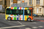 microbus-3/656063/sl-3365-faehrt-am-03022018-durch SL 3365 fährt am 03.02.2018 durch Luxemburg Stadt. Aufgenommen wurde ein Gruau Microbus.