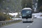 lions-coach/484198/am-15102015-faehrt-el-364xh-aus-italien Am 15.10.2015 fährt EL-364XH (aus Italien) durch St. Moritz. Aufgenommen wurde ein MAN Lion's Coach.