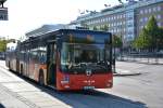 lions-city-cng-gelenkbus/374997/am-11092014-faehrt-ufh-616-auf Am 11.09.2014 fhrt UFH 616 auf der Linie 3 nach Ryd. Aufgenommen am Hauptbahnhof Linkping.