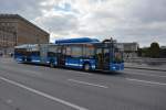 lions-city-cng-gelenkbus/383289/ehy-947-auf-der-linie-2 EHY 947 auf der Linie 2 unterwegs. Aufgenommen am 16.09.2014 Strömbron Stockholm. Aufgenommen wurde ein MAN Lion's City CNG.
