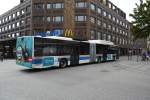 lions-city-cng-gelenkbus/386955/xkp-903-man-lions-city-cng XKP 903 (MAN Lion's City CNG) in der Innenstadt von Vsters. Aufgenommen am 17.09.2014.
