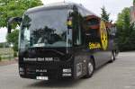 lions-coach/407274/do-dm-2011-abgestellt-am-11052013-in DO-DM 2011 abgestellt am 11.05.2013 in der nähe von Wolfsburg. Zusehen ist der Mannschaftsbus von Borussia Dortmund, MAN Lion's Coach.