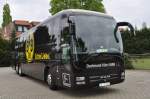 lions-coach/407276/do-dm-2011-abgestellt-am-11052013-in DO-DM 2011 abgestellt am 11.05.2013 in der nähe von Wolfsburg. Zusehen ist der Mannschaftsbus von Borussia Dortmund, MAN Lion's Coach.
