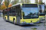 o-530-citaro-i-facelift/474586/bd-13426-mercedes-benz-citaro-facelift-steht BD-13426 (Mercedes Benz Citaro Facelift) steht am 11.10.2015 am Bahnhof Bregenz.