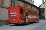 SDD 970 ist ein Scania Bus und steht am 09.09.2014 in der nähe der Touristeninformation in Norrköping.