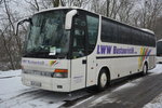 Am 23.01.2016 steht SON-WW 63 (Setra S 315 HD / LWW Bustouristik) an der Jesse-Owens-Allee in Berlin.