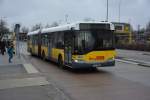 urbino-18/408791/einer-der-ganz-alten-busse-der Einer der ganz alten Busse der Marke Solaris bei der BVG. B-V 4268 (Solaris Urbino 18) fährt am 17.01.2015 auf der Linie X54. Aufgenommen am S-Bahnhof Marzahn.
