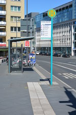 Bushaltestelle, Frankfurt am Main Schöne Aussicht. Aufgenommen am 20.04.2016.