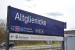 Bahnhofsschild vom S-Bahnhof Altglienicke.