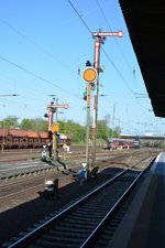 signale/534673/formsignal-im-bahnhof-hanau-hauptbahnhof-aufgenommen Formsignal im Bahnhof Hanau Hauptbahnhof. Aufgenommen am 20.04.2016.
