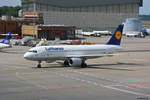Ort: Berlin Tegel Flugzeug: Airbus A320-211 Airline: Lufthansa Registration: D-AIPM