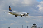 Datum: 11.08.2016  Uhrzeit: 10:49  Von: FRA - Frankfurt  Nach: TXL - Berlin  Flugnummer: LH178  Flugzeug: Airbus A321-231  Registration: D-AIDG  Airline: Lufthansa  Aufnahmeort: Meteorstraße
